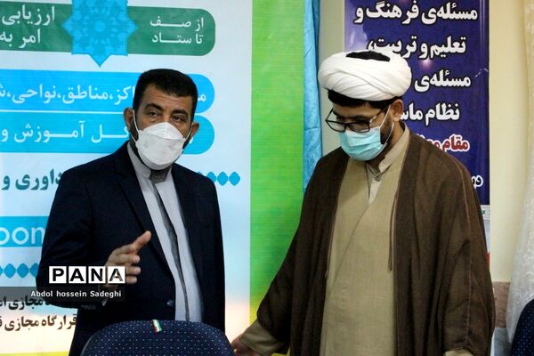 بازدید معاون پرورشی بوشهر  از آثار ارسالی اولین جشنواره مفلحون