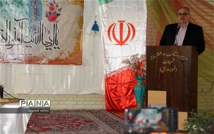 زیربنای تربیت اسلامی برپایی اقامه نماز است