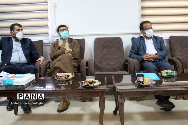 بازدید معاون پرورشی و فرهنگی آموزش و پرورش استان بوشهر از مدرسه زینبیه شهرستان بوشهر