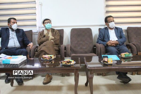 بازدید معاون پرورشی و فرهنگی آموزش و پرورش استان بوشهر از مدرسه زینبیه شهرستان بوشهر