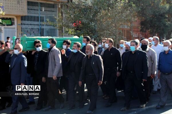تشییع پیکر معلم هنرمند محمود مدنی