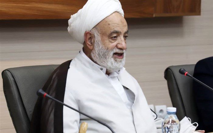 معلم پرورش دهنده نسل جدید و انسان ساز جامعه است