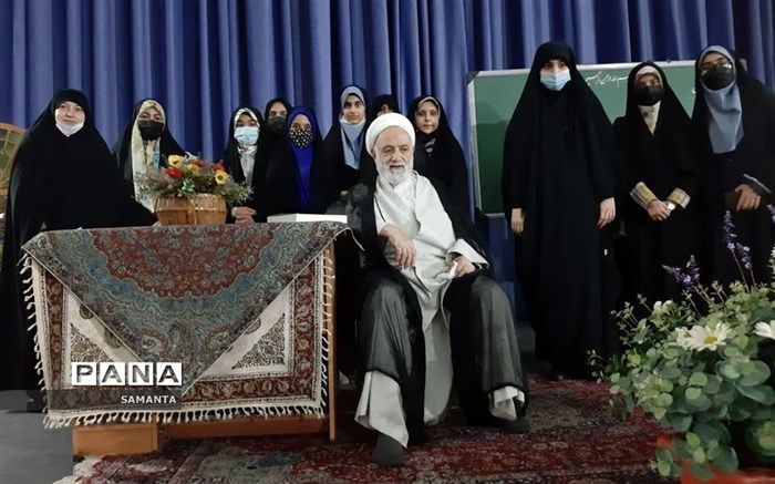 شرکت دانش‌آموزان در مسابقه درس‌هایی از قرآن باعث  افزایش آگاهی و روحیه دینی می‌شود