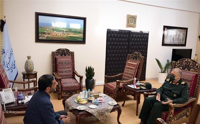 ضرغامی از همکاری سپاه در حوزه گردشگری خبر داد