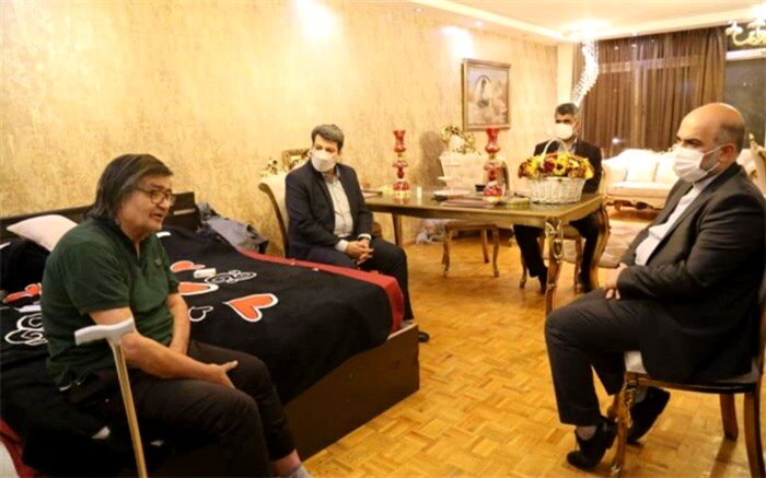 عیادت رئیس سازمان سینمایی  و مدیرعامل صندوق اعتباری هنر از «رضا رویگری»