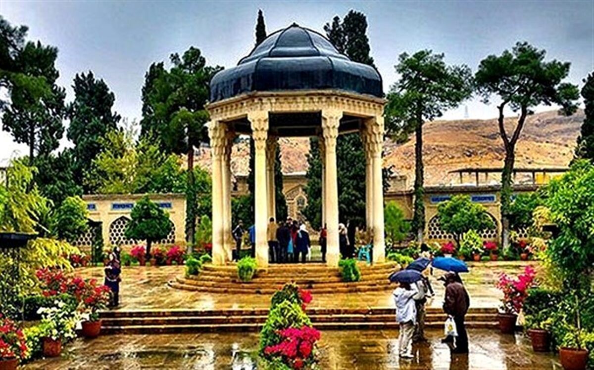 بزرگداشت حافظ در رادیو نمایش