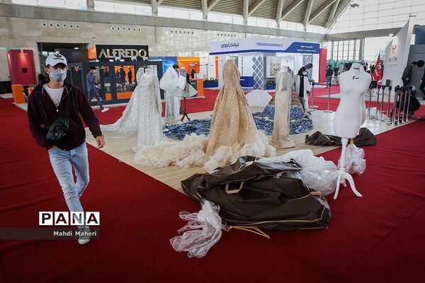 نمایشگاه پوشاک و طراحی لباس