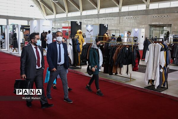 نمایشگاه پوشاک و طراحی لباس