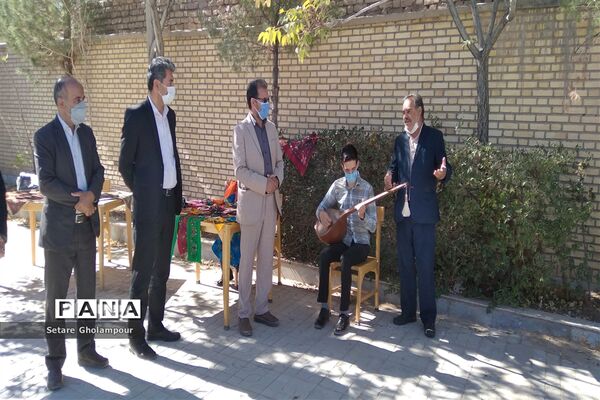 آیین افتتاحیه چهلمین جشنواره فرهنگی و هنری دانش آموزان