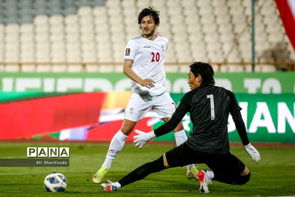 دیدار تیم‌های فوتبال ایران و کره جنوبی