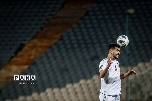 دیدار تیم‌های فوتبال ایران و کره جنوبی