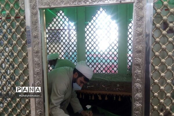 آیین معنوی غبارروبی  و عطر افشانی امامزاده سید محمد(ع) کاشمر