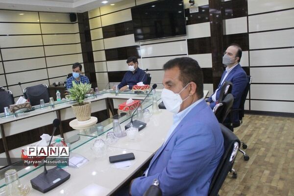 نشست بیست و چهارمین دوره انتخابات شوراهای دانش‌آموزی مدارس استان بوشهر