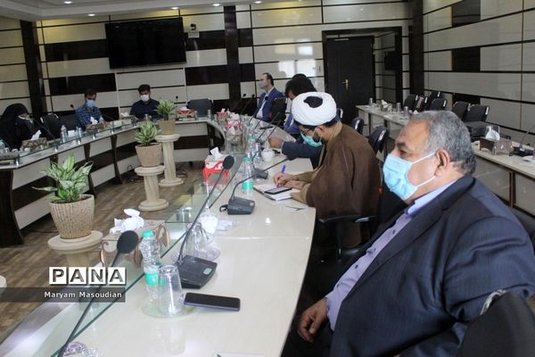 نشست بیست و چهارمین دوره انتخابات شوراهای دانش‌آموزی مدارس استان بوشهر