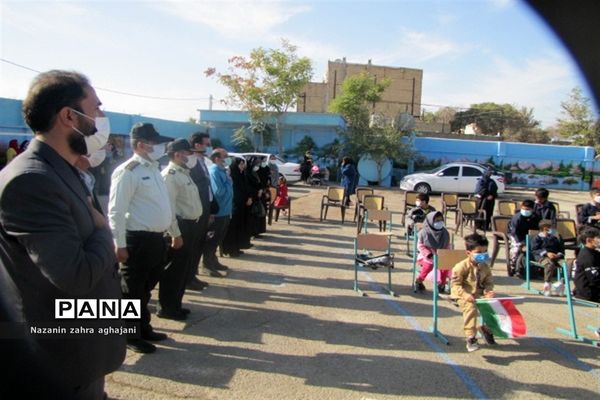 جشن آموزشی سلامت روان با مشارکت نیروی انتظامی