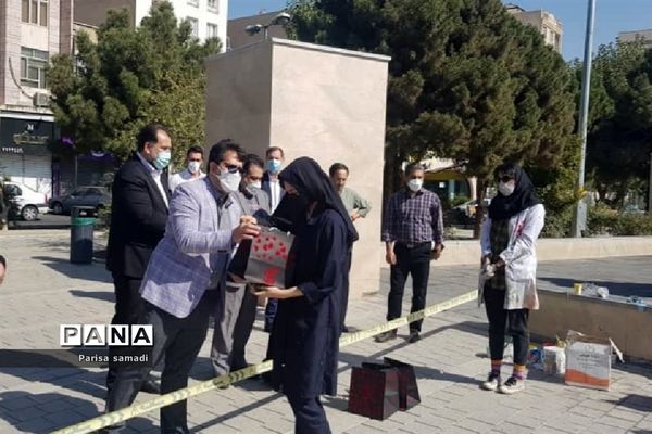 اجرای نقاشی کودکانه محیطی توسط دانش‌آموزان هنرستان فاطمه تعلیمی در منطقه ۱۳