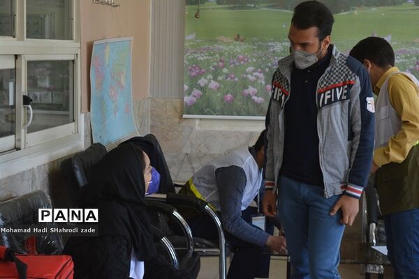 واکسیناسیون دانش‌آموزان دبیرستان امام علی (ع) ناحیه یک آموزش و پرورش