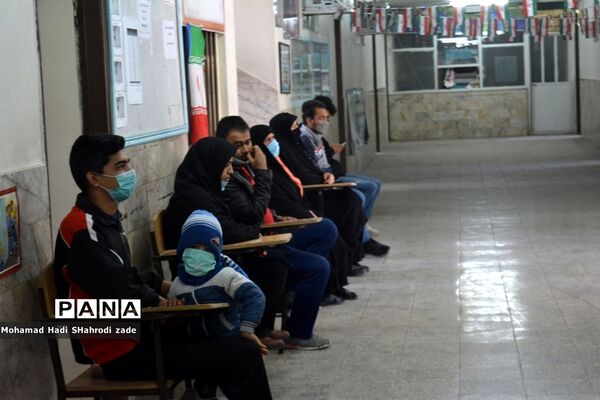 واکسیناسیون دانش‌آموزان دبیرستان امام علی (ع) ناحیه یک آموزش و پرورش