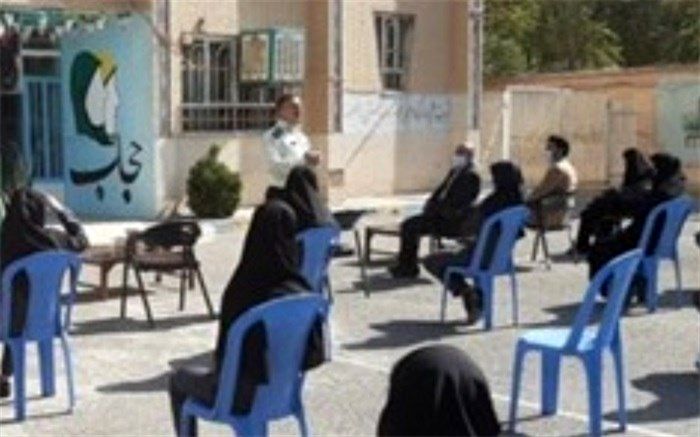 مراسم گرامیداشت هفته نیروی انتظامی درآموزش و پرورش ناحیه دو بهارستان