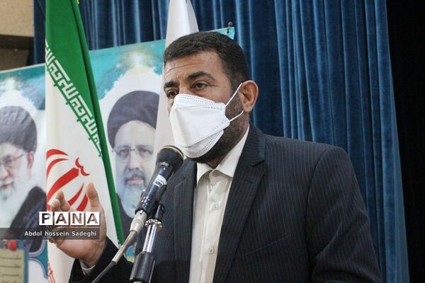 تجلیل از سرگروه‌های برتر فعالیت‌های پرورشی و درس تفکر و سبک زندگی استان بوشهر