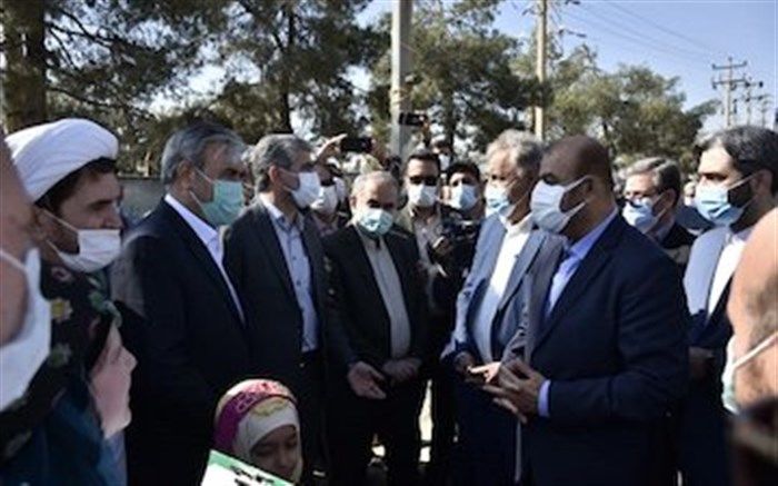 وزیر راه و شهرسازی از کمربندی جنوب و غرب شیراز بازدید کرد 