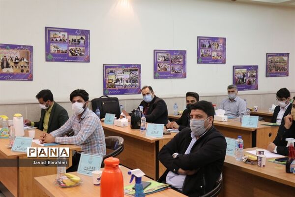نشست گروه دوم کارشناسان سازمان دانش آموزی خراسان رضوی