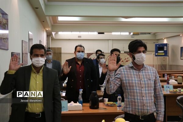 نشست گروه دوم کارشناسان سازمان دانش آموزی خراسان رضوی