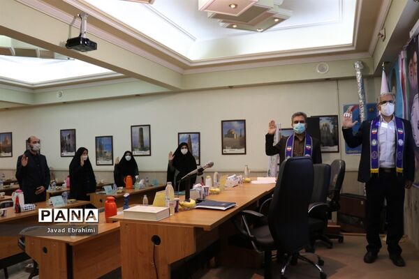 نشست گروه دوم کارشناسان سازمان دانش آموزی خراسان رضوی
