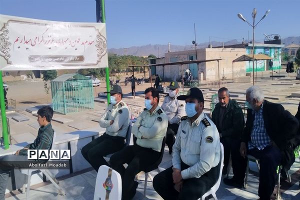 برگزاری آیین غبار روبی و عطر افشانی مزار شهدا روستای دهنو خلیل آباد