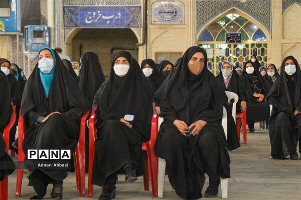 دیدار رئیس جمهوری با علما، نخبگان، خانواده معظم شهداء و اقشار مختلف مردم در شیراز