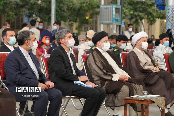 دیدار رئیس جمهوری با علما، نخبگان، خانواده معظم شهداء و اقشار مختلف مردم در شیراز