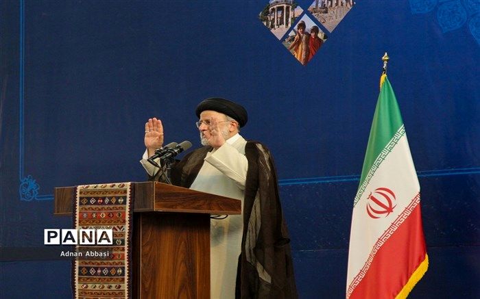 بیکاری جوانان تحصیل‌کرده رنج‌آور است