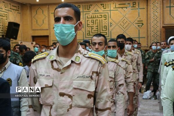 غبارروبی مزار شهدا در هفته نیروی انتظامی