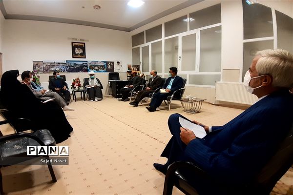 برگزاری جلسه هم‌اندیشی تشویق نوجوانان به نماز جمعه در دفتر امام جمعه کاشمر