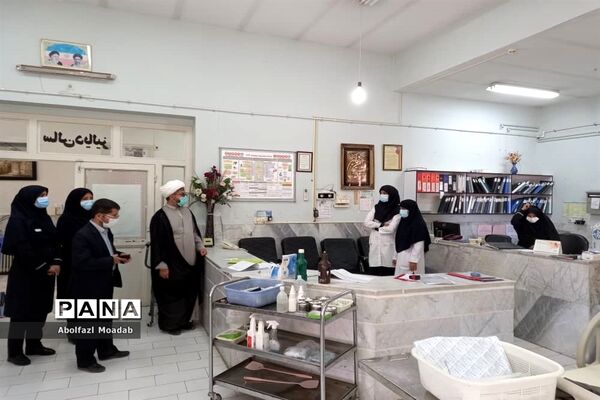 بازدید وتقدیر امام جمعه کاشمر از زحمات کادر درمان