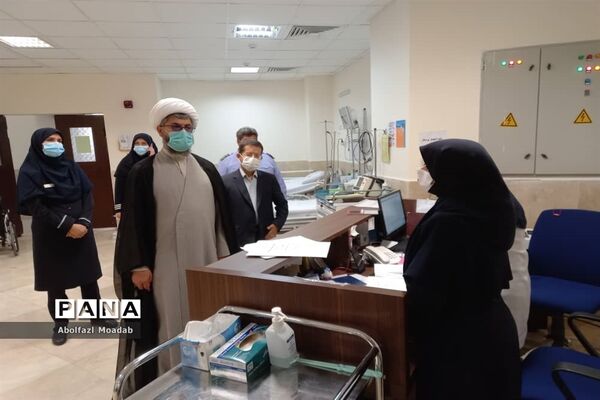 بازدید وتقدیر امام جمعه کاشمر از زحمات کادر درمان