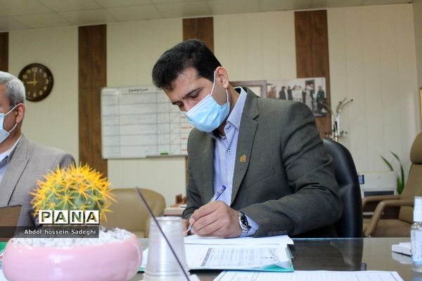 جلسه هم‌اندیشی حوزه معاونت پرورشی و فرهنگی اداره‌کل آموزش و پرورش استان بوشهر