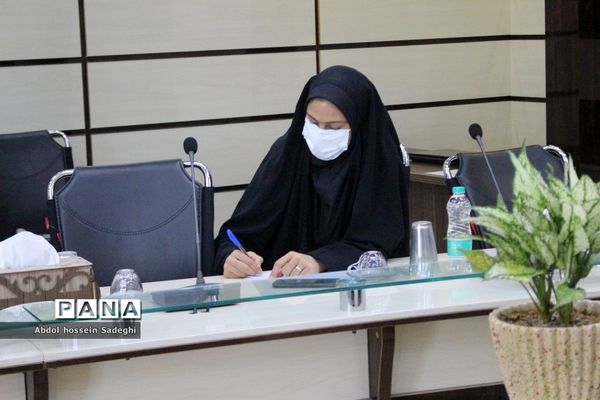 نشست هماهنگی گرامیداشت یوم الله سیزده آبان در آموزش و پرورش استان بوشهر