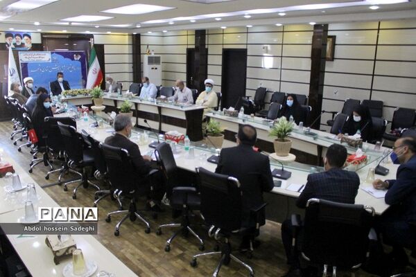 نشست هماهنگی گرامیداشت یوم الله سیزده آبان در آموزش و پرورش استان بوشهر