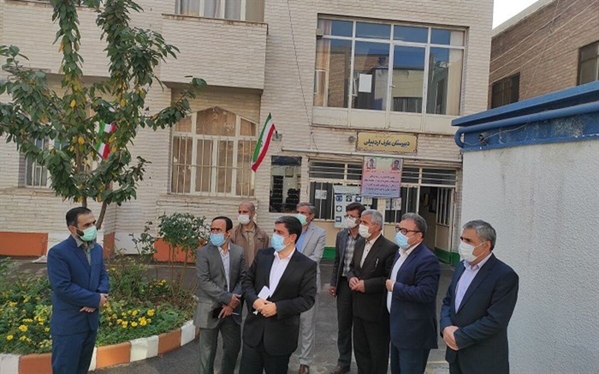 بازدید فرماندار شهرستان اردبیل از دبیرستان عارف