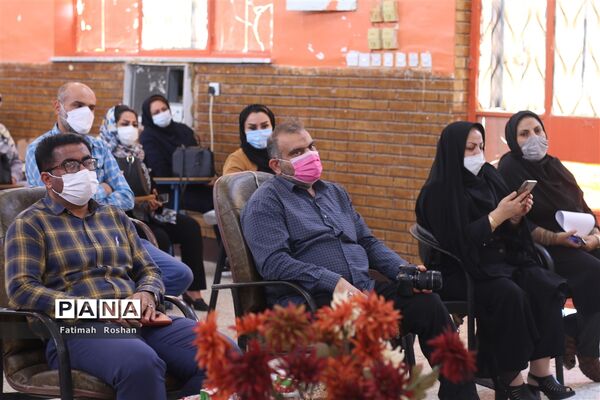 نواختن زنگ پیوند اولیا و مربیان در شهرستان امیدیه