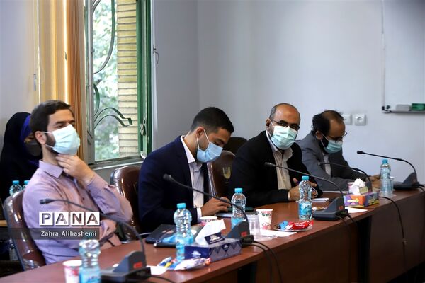 جلسه کمیته دانش‌آموزی و فرهنگیان کنگره شهدا شهر تهران
