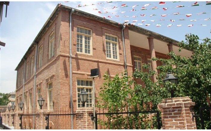 مرمت مدرسه تاریخی  22 بهمن ارومیه ادامه دارد