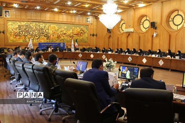 نشست تبیین سند تحول تشکیلات پیشتازان در فارس