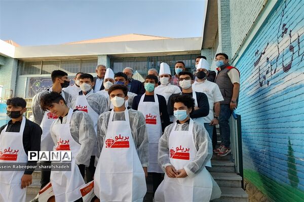 افتتاح نخستین رشته نان، شیرینی  و شکلات کشور در هنرستان شریعتی منطقه 16