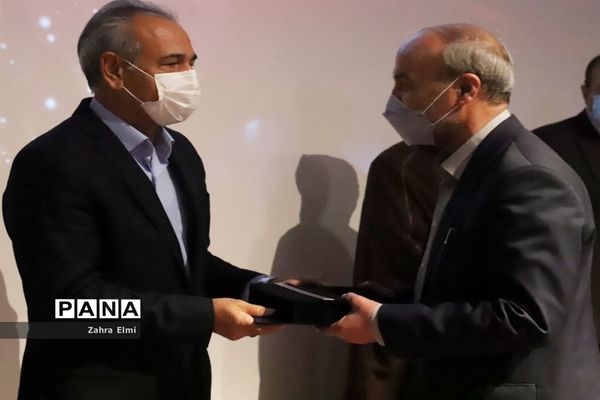 آیین تکریم و معارفه رئیس دانشگاه علوم پزشکی تبریز