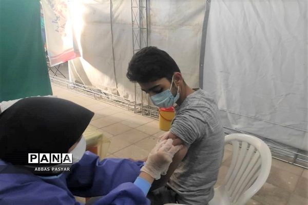 واکسیناسیون دانش‌آموزان در قم