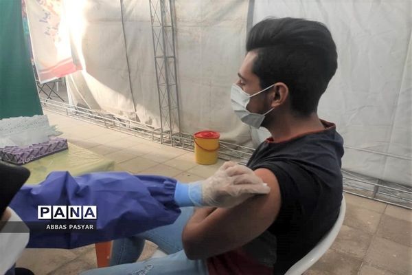 واکسیناسیون دانش‌آموزان در قم