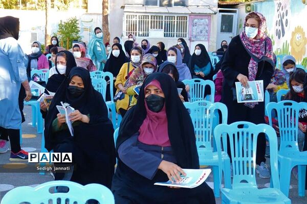 آیین بزرگداشت هفته پیوند اولیا و مربیان در مدارس آباده
