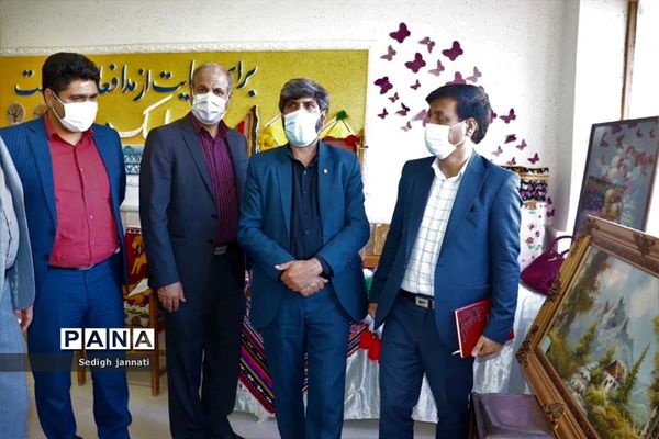 آیین بزرگداشت هفته پیوند اولیا و مربیان در مدارس آباده